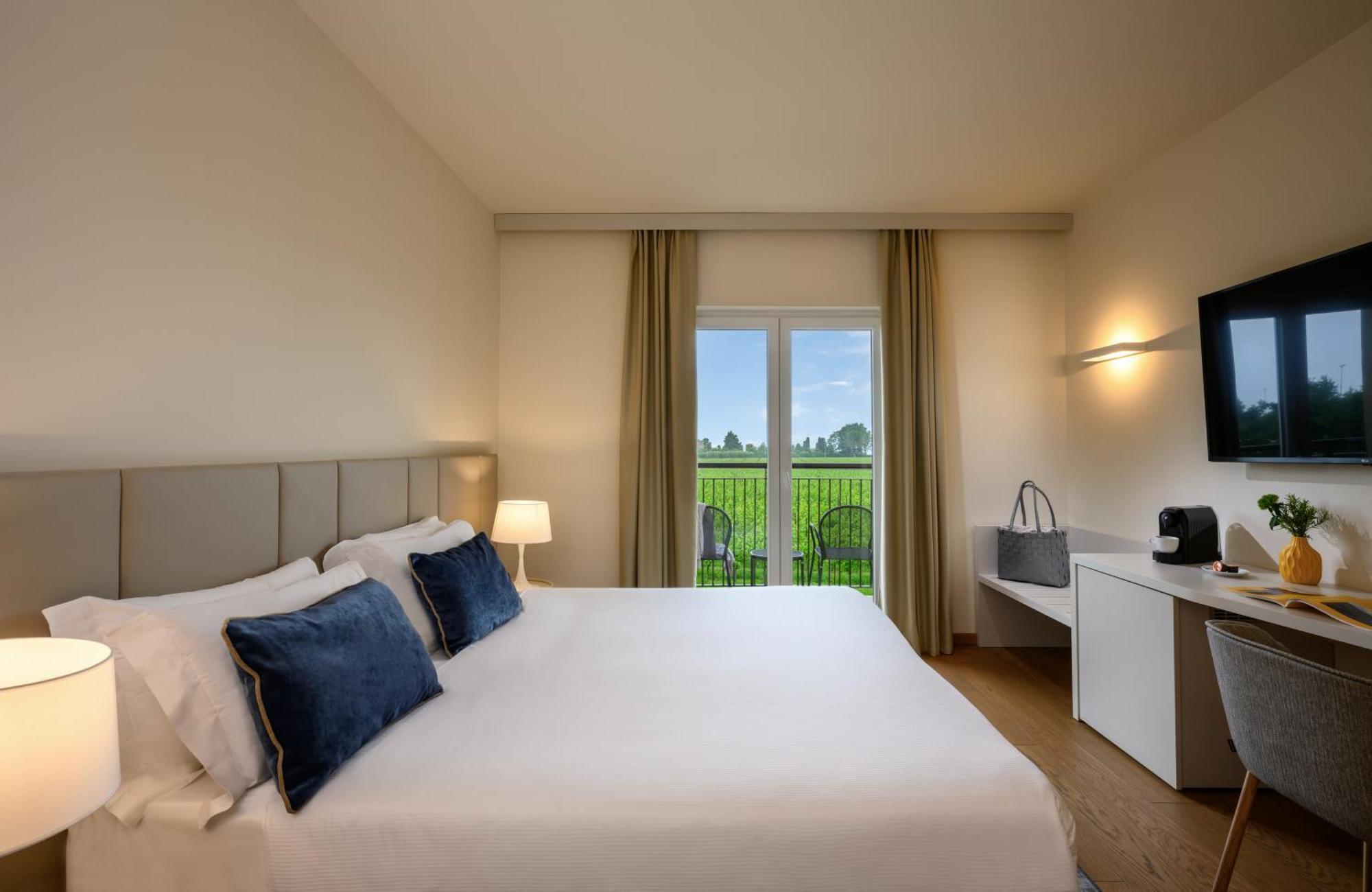 Leonardo Hotel Lago Di Garda - Wellness And Spa ラツィーゼ エクステリア 写真
