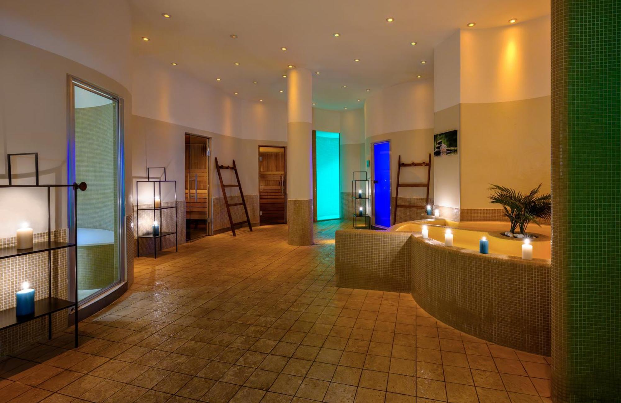 Leonardo Hotel Lago Di Garda - Wellness And Spa ラツィーゼ エクステリア 写真